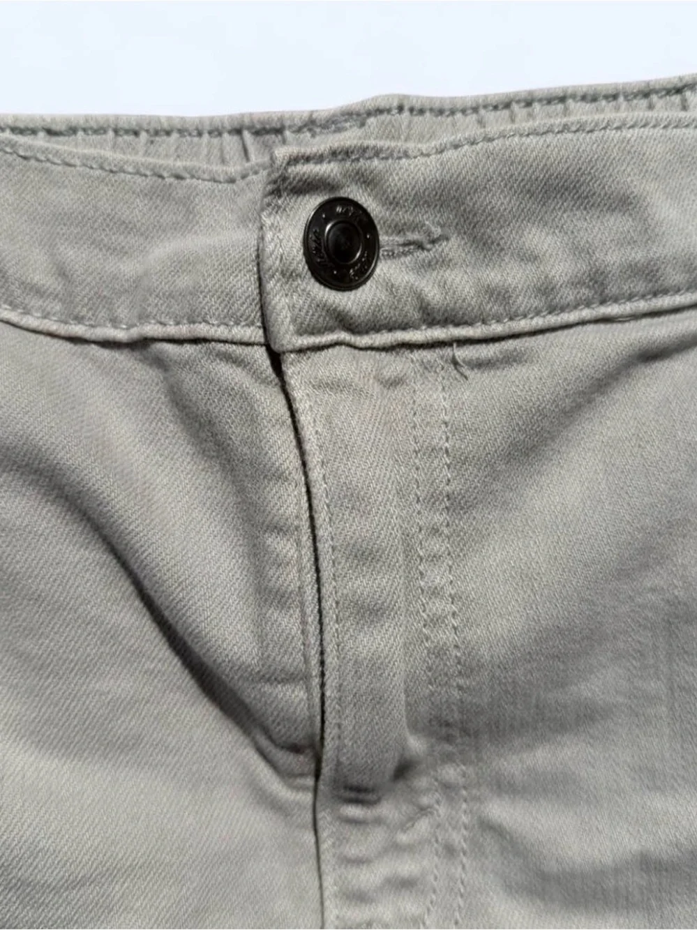Aerie light gray denim shorts 🐰🤍